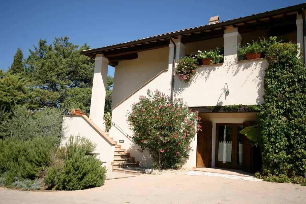 La Pintura Villa Trevi Buitenkant foto